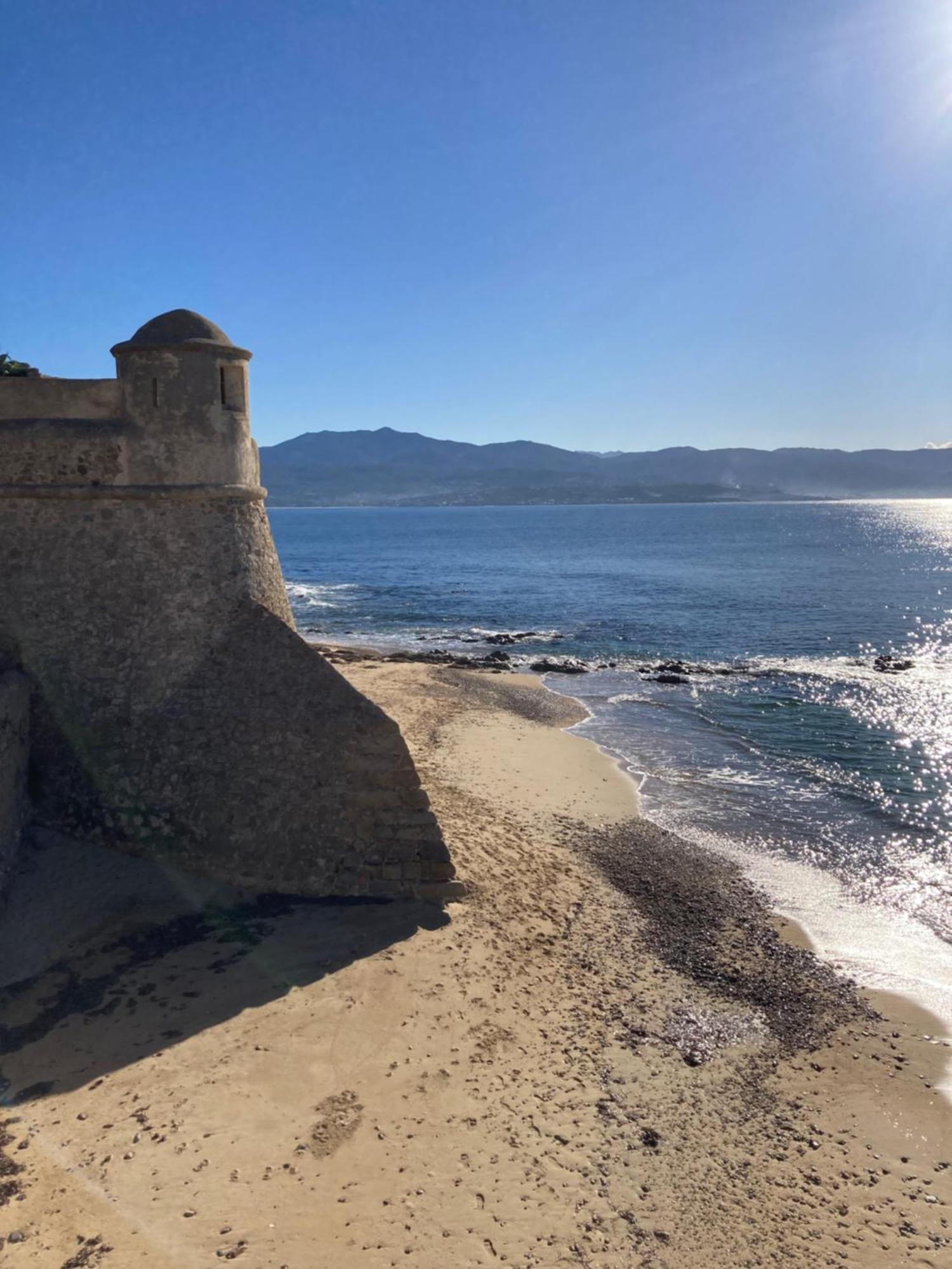 Studio Spacieux Tout Confort Cite Imperiale Ajaccio  Ngoại thất bức ảnh