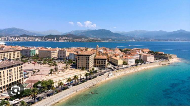 Studio Spacieux Tout Confort Cite Imperiale Ajaccio  Ngoại thất bức ảnh